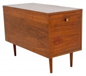 MID-CENTURY MODERN WALNUT VENE
