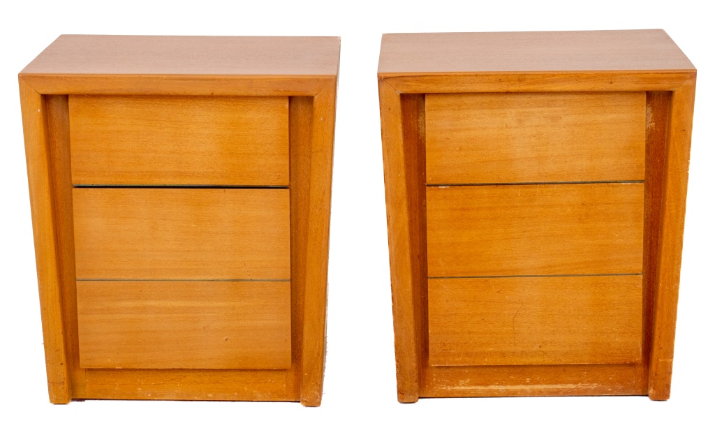 MID-CENTURY MODERNAGE BLOND WOOD