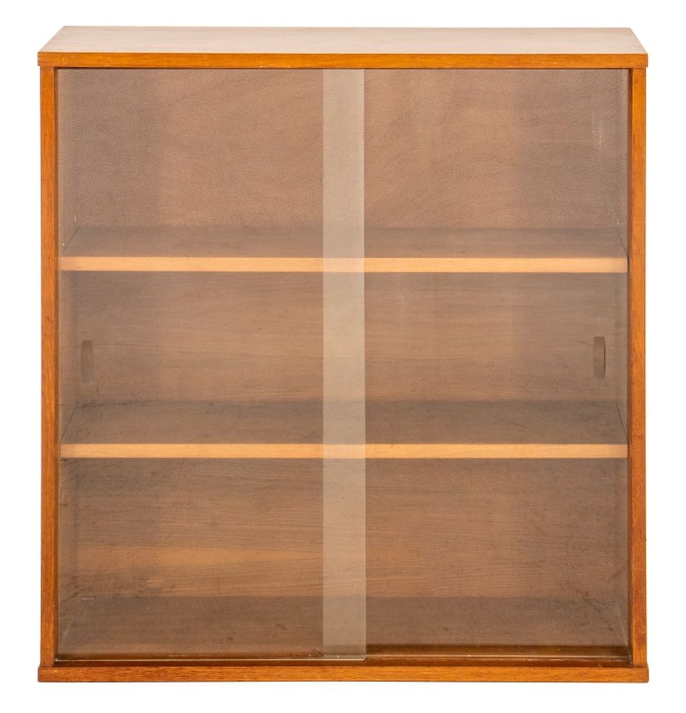MID-CENTURY SCANDINAVIAN STYLE