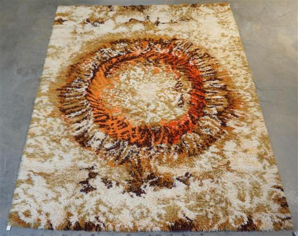 MID-CENTURY SHAG CARPET, 11 FT 2 IN