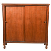 MID CENTURY SLIDING DOOR CABIN