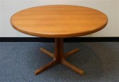MID-CENTURY TEAK DINING TABLE