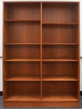 MID-CENTURY TEAK OPEN BOOKSHEL