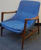MID-CENTURY TEAK UPHOLSTERED E