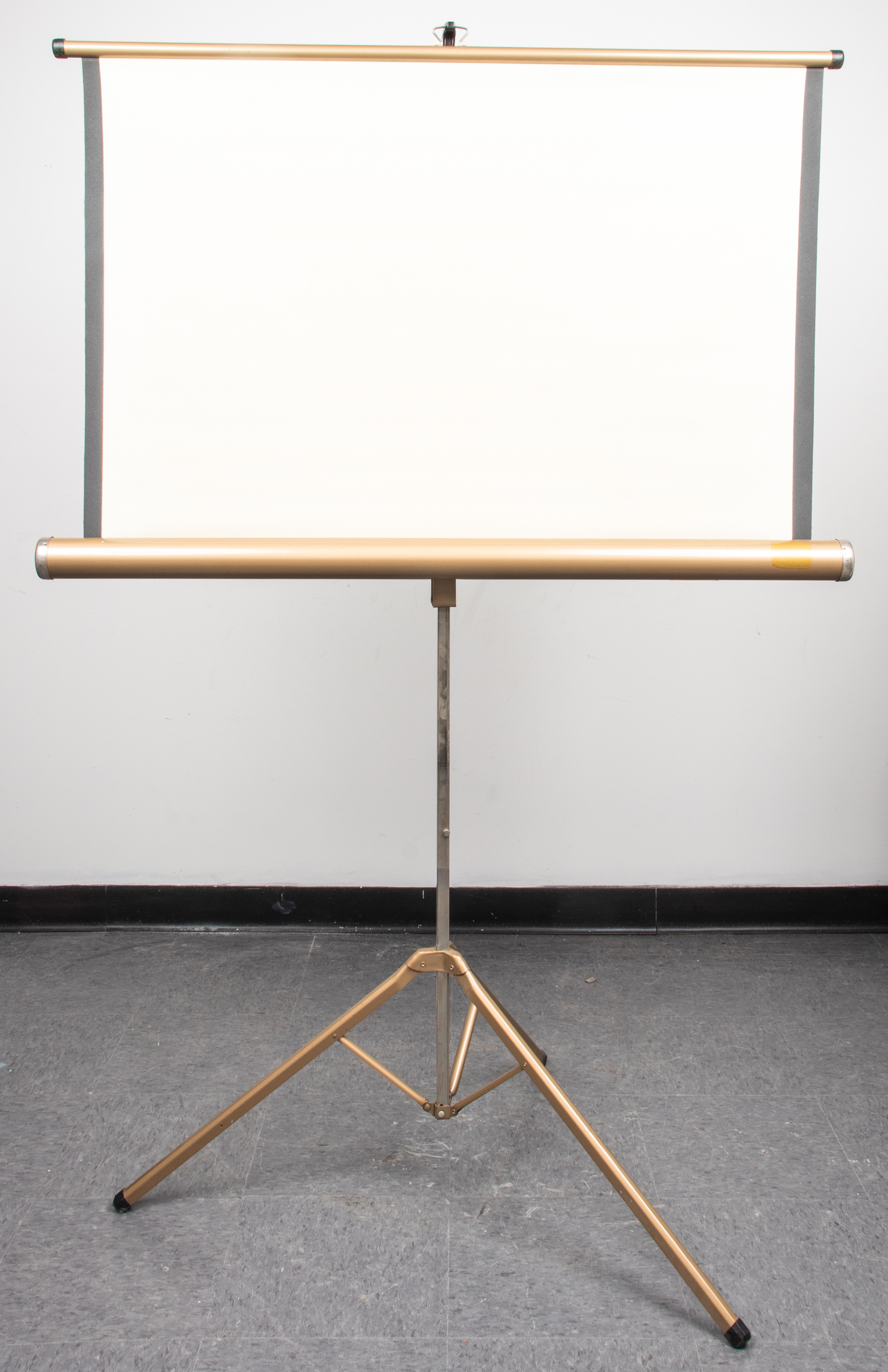 MID-CENTURY VINTAGE COLLAPSIBLE