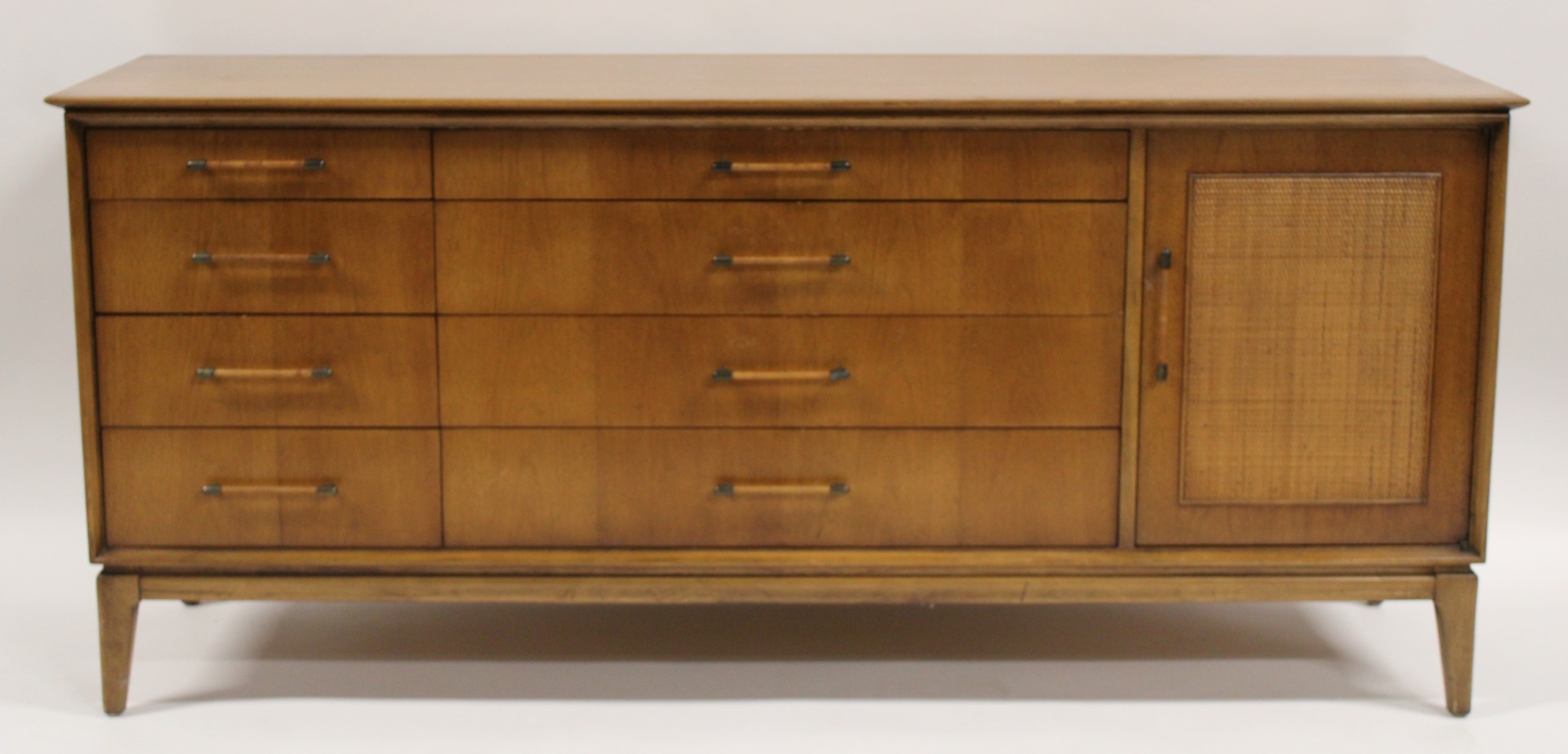 MIDCENTURY BLONDE WOOD DRESSER.