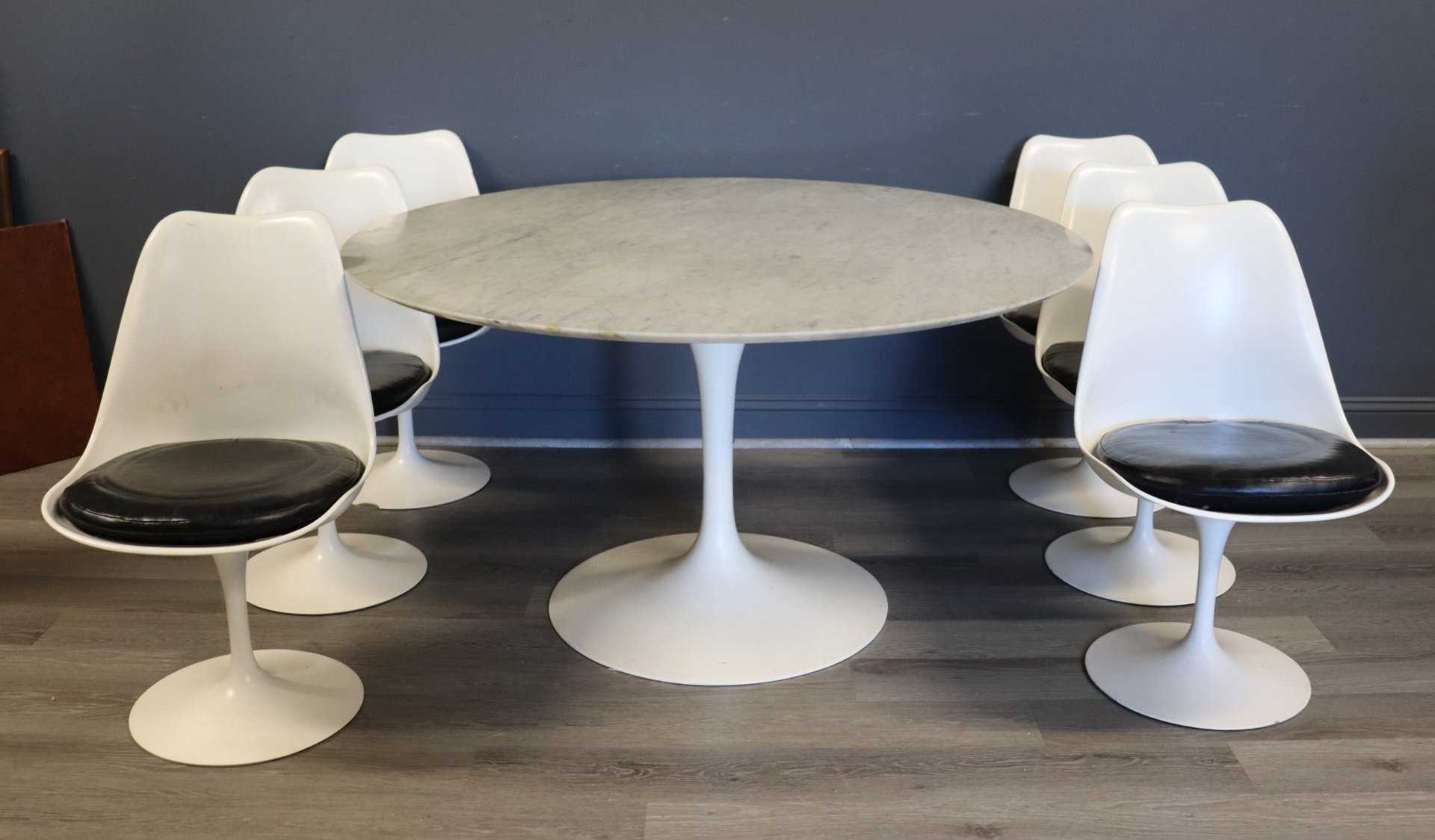 MIDCENTURY KNOLL MARBLETOP SAARINEN