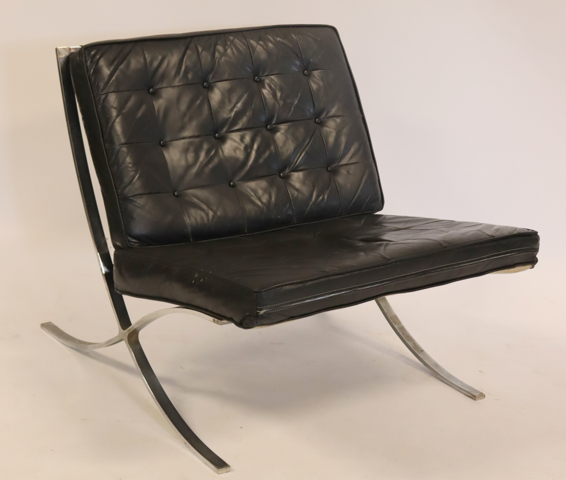 MIDCENTURY MIES VAN DER ROHE