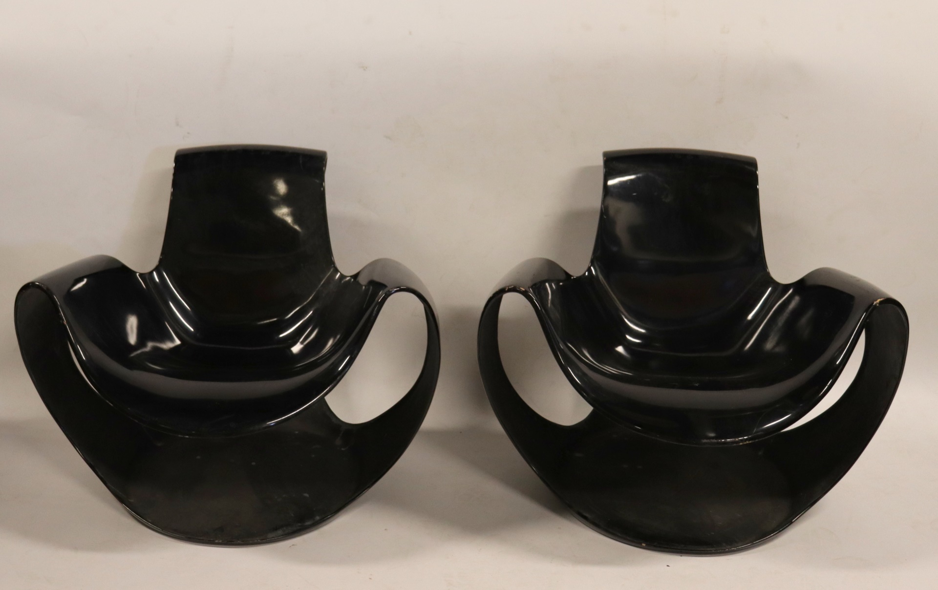 MIDCENTURY PAIR OF FIBERGLASS