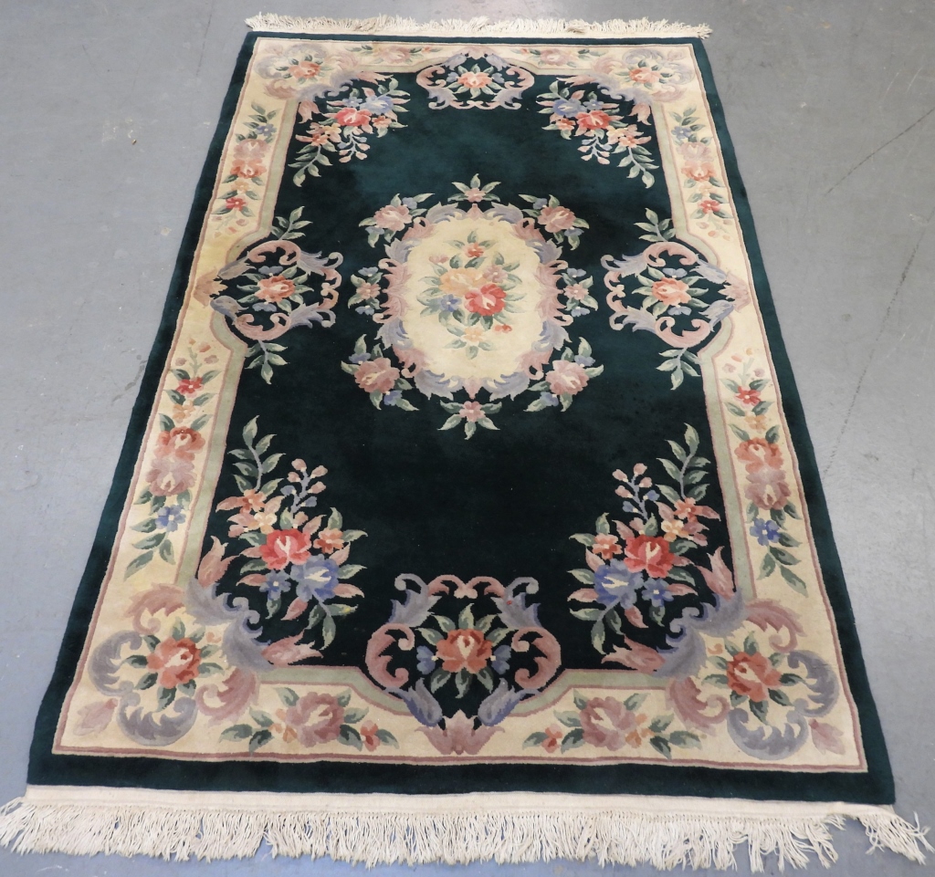 MIDDLE EASTERN FLORAL CARPET RUG