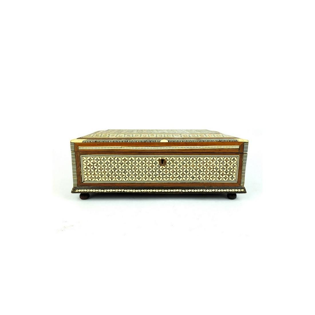 MIDDLE EASTERN JEWELRY BOXLarge