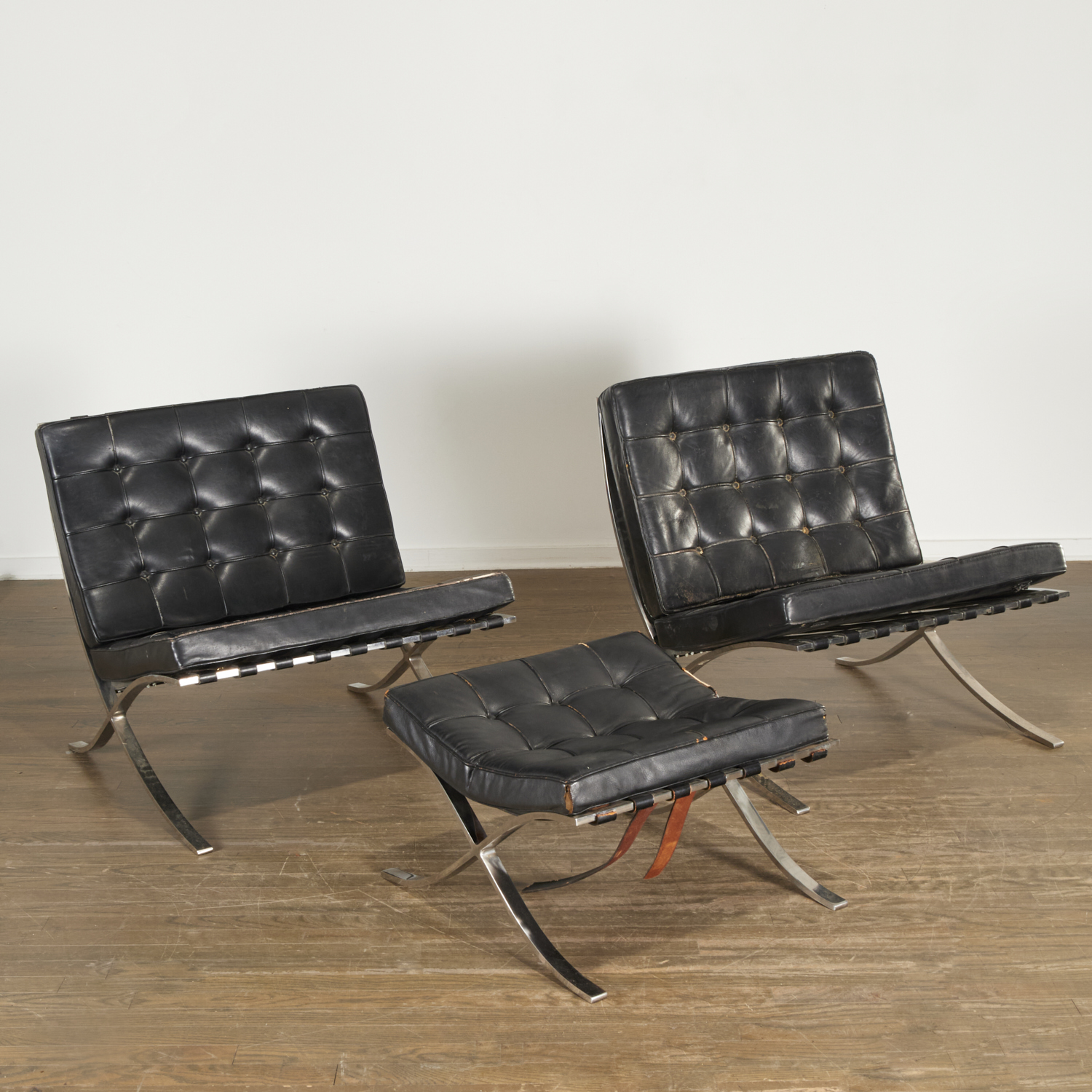 MIES VAN DER ROHE, BARCELONA CHAIRS