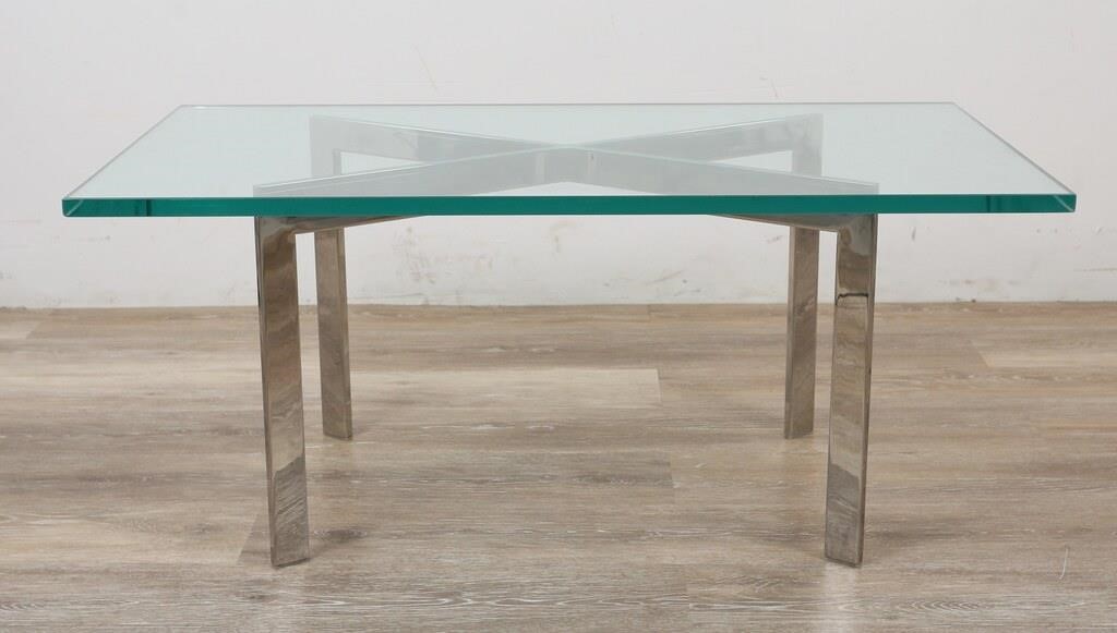 MIES VAN DER ROHE STYLE BARCELONA