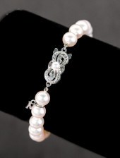 MIKIMOTO 18K WG AKOYA CULTURED