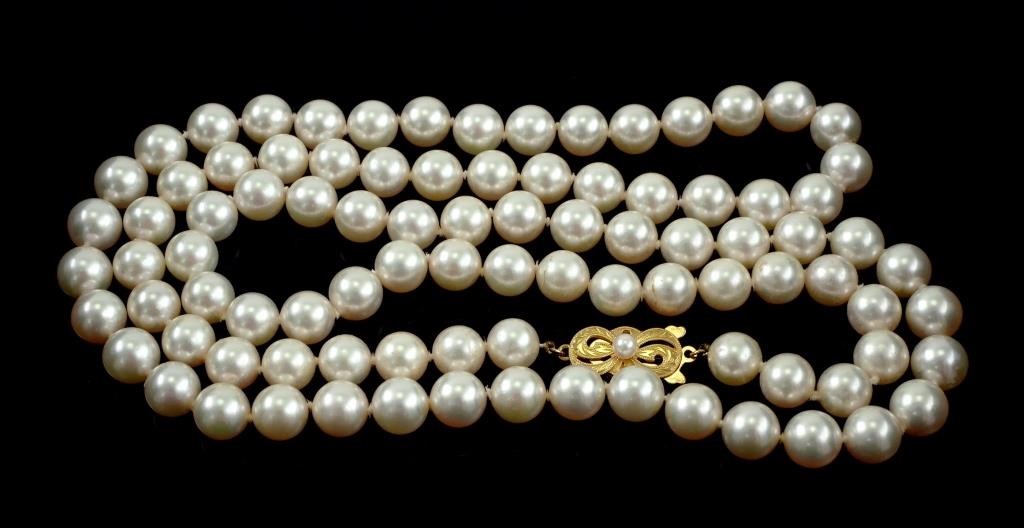 MIKIMOTO PEARL NECKLACE, 18K