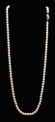Mikimoto pearl necklace, single