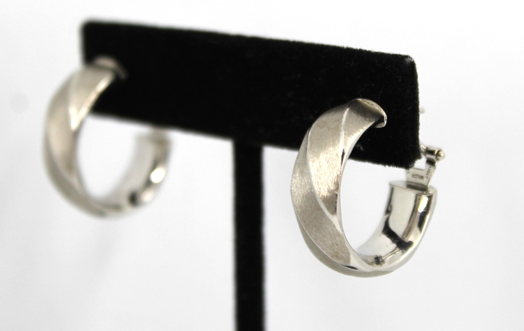 MILOR DESIGNER 18K WHITE GOLD