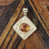 MILOR ITALY AMBER AND FOURTEEN