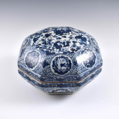MING BLUE & WHITE WRAPPED FLOR