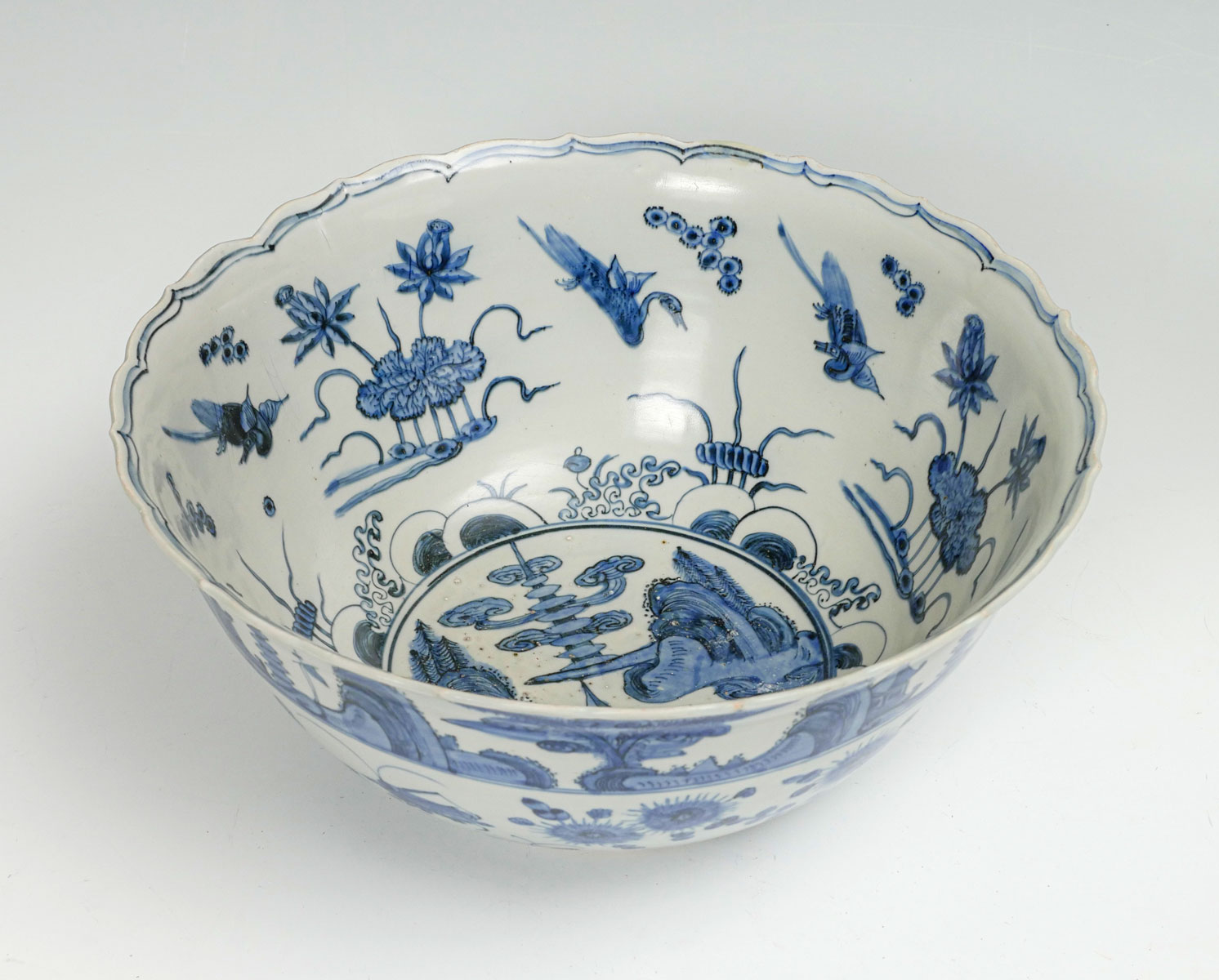 MING DYNASTY BLUE & WHITE BOWL: