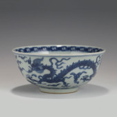 MING JIAJING BLUE & WHITE DRAG