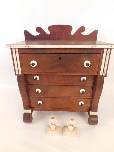 MINI BONE MOUNTED CHEST &