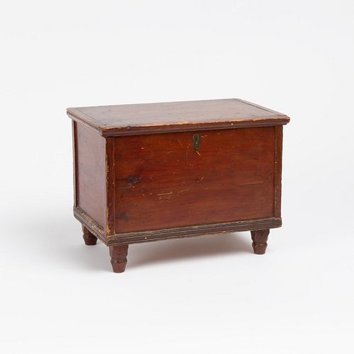 MINIATURE BLANKET CHEST,