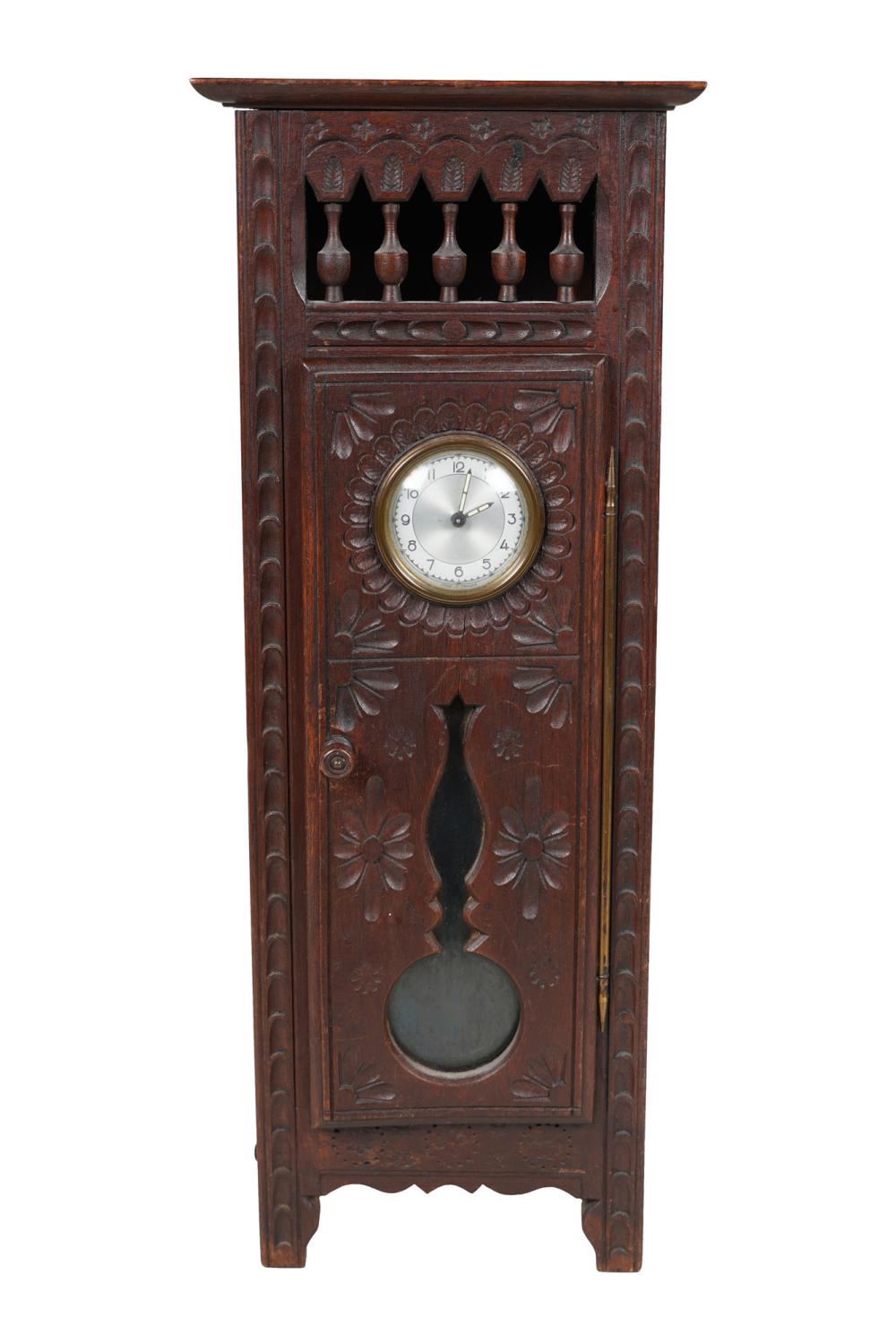 MINIATURE BRITTANY CLOCKwith