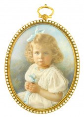 MINIATURE: CHILD, OVAL SUPPORT