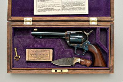 Miniature Colt revolver, dagger: