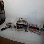 MINIATURE DIORAMA / DOLLHOUSE