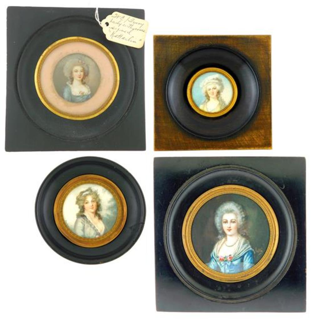 MINIATURE: FOUR WOMEN ON ROUND