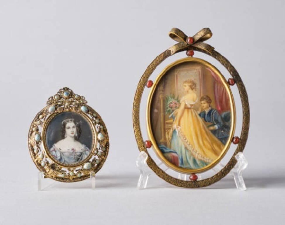 MINIATURE FRAMESTwo decorative
