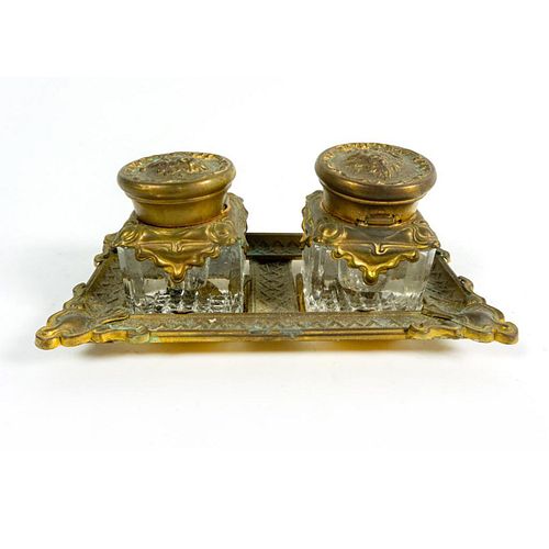 MINIATURE GLASS DRESSER JARS,