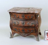 MINIATURE LOUIS XV STYLE VENEE