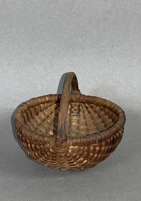 MINIATURE OAK SPLINT EGG BASKET CA.