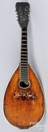 MINIATURE POTATO BUG MANDOLINM