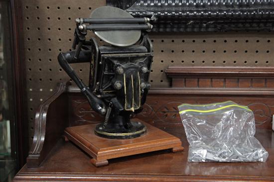 MINIATURE PRINTING PRESS WITH TYPE.