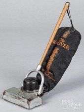 MINIATURE TOY HOOVER VACUUM CL