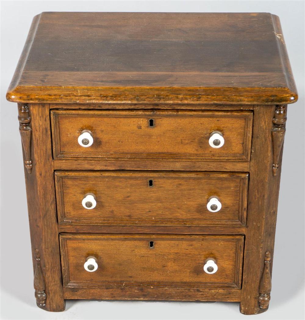 MINIATURE VICTORIAN BOX WITH