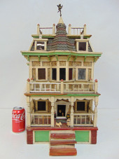 MINIATURE VICTORIAN DOLLHOUSE