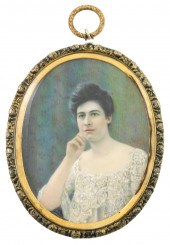 MINIATURE: WOMAN, OVAL SUPPORT