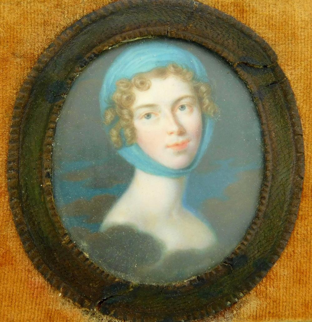 MINIATURE: WOMAN, OVAL SUPPORT