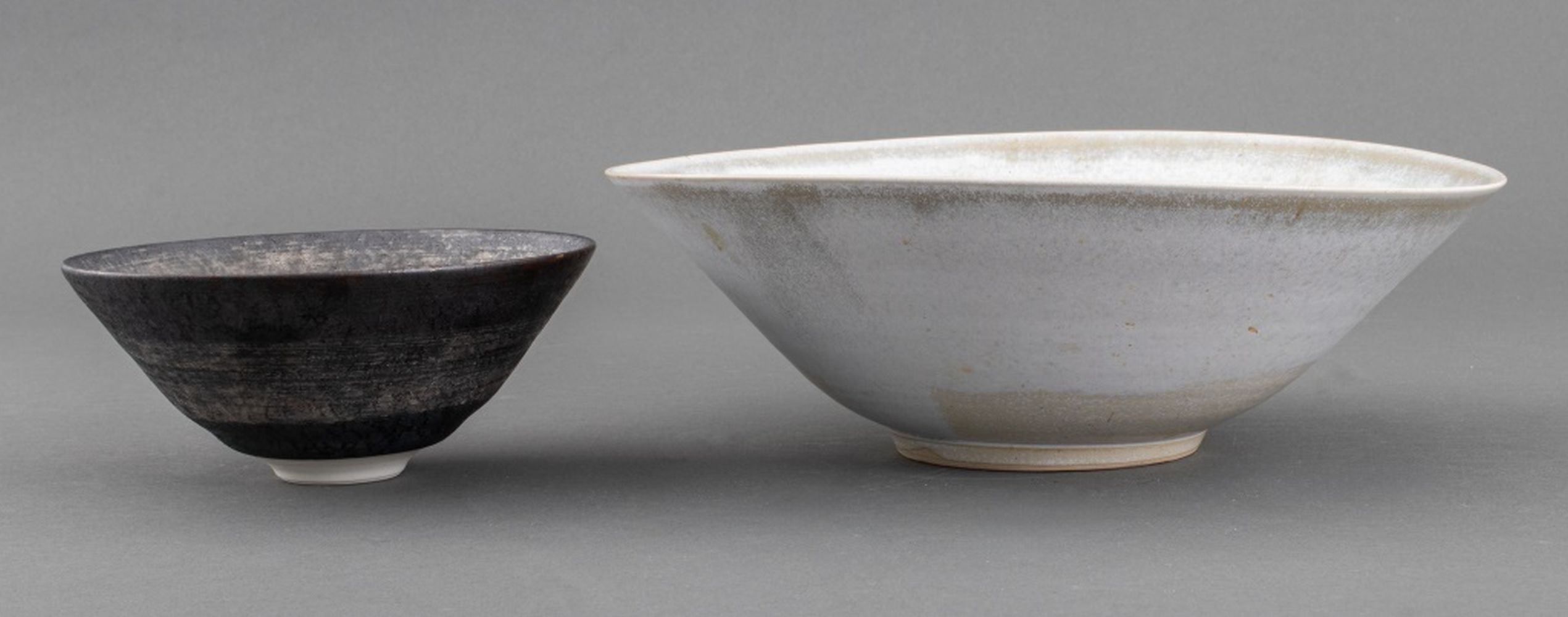 MINIMALIST STUDIO ART POTTERY