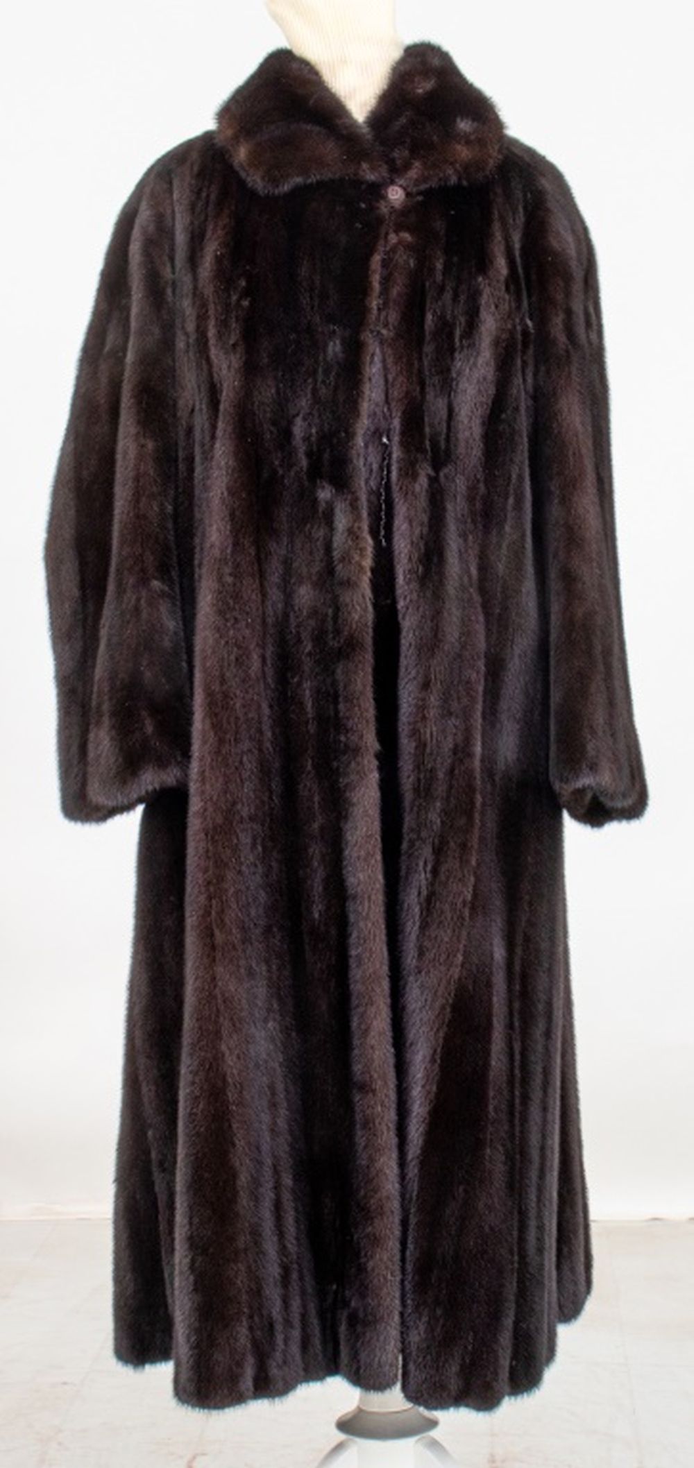 MINK FULL-LENGTH FUR COAT Mink