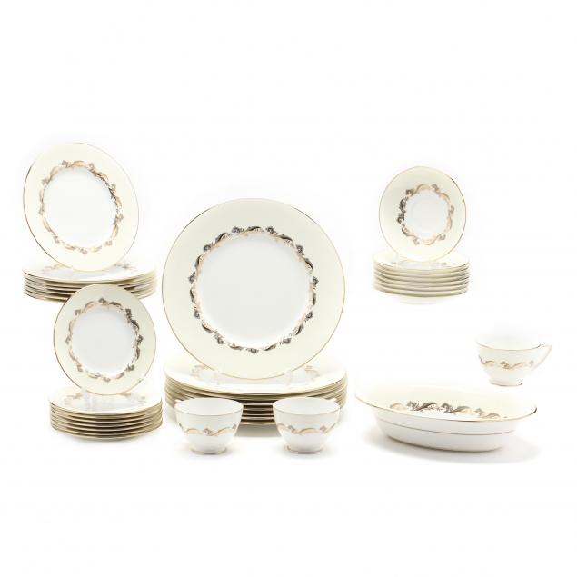 MINTON  GOLD LAURENTIAN CHINA