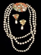 Miriam Haskell Faux Pearl Coll