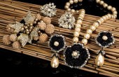 Miriam Haskell Faux Pearl, Rhi