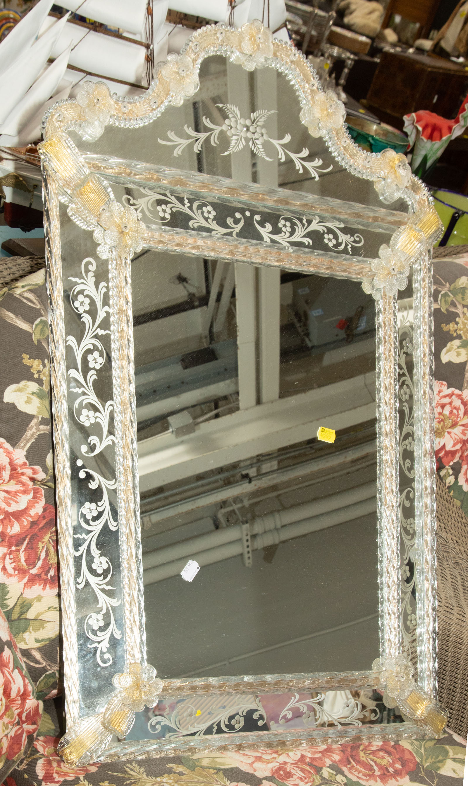 MIRROR IN VENETIAN STYLE MIRRORED