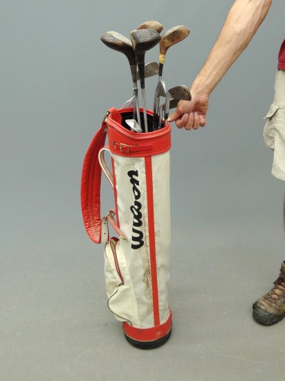 Misc. golf clubs in bag. Names